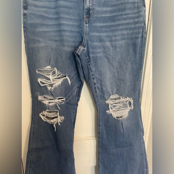 American Eagle Flare Boot Cut Jeans​​ - Picture 3 of 12
